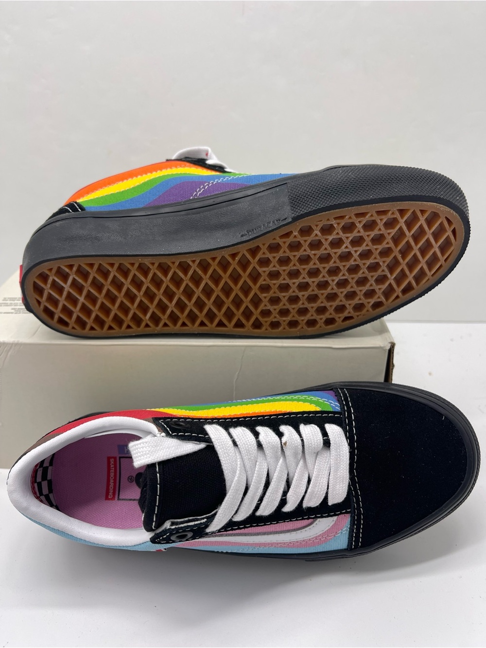 Vans WMNS Skate Old Skool Pride Multi
VN0A5FCBBMB Sneakers - Picture 3 of 16
